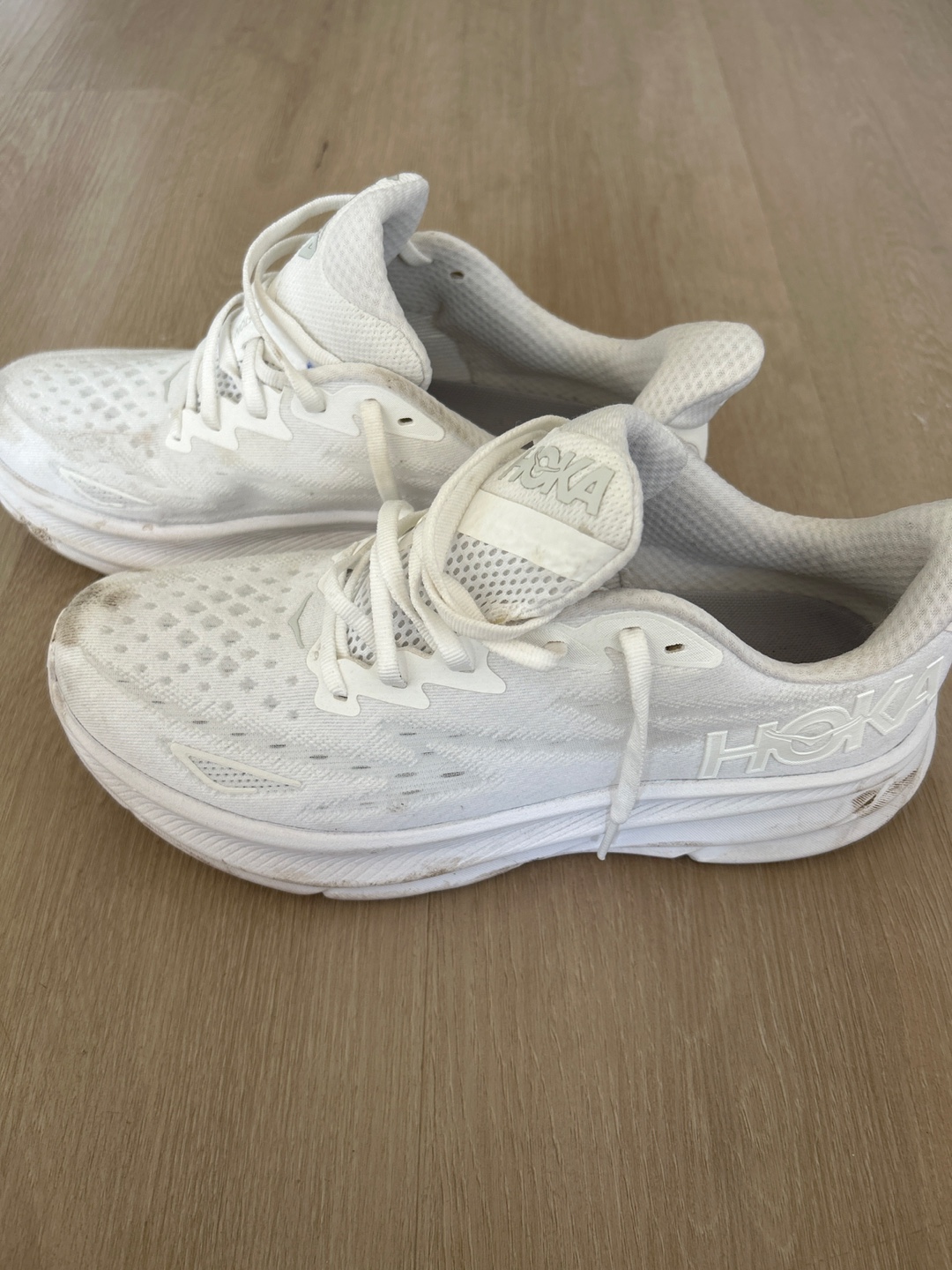 Hoka OneClifton 9 Running Shoes - Women's Size 10