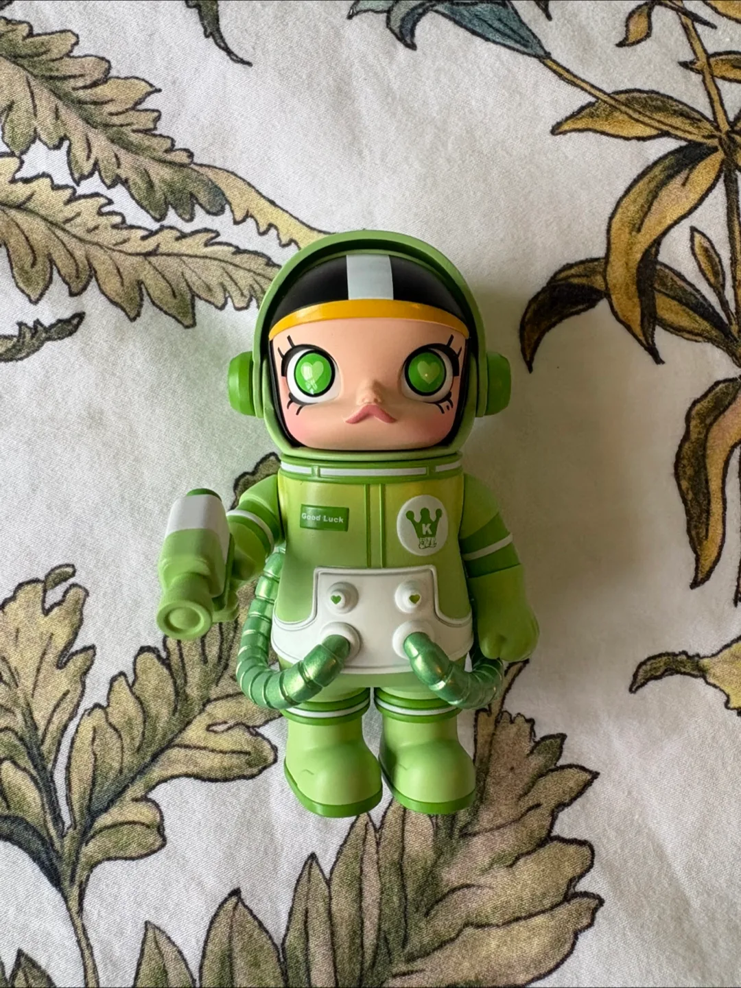 Pop Mart x MEGA SPACE MOLLY 100% 💚 Good Luck Bear image indicator(9)