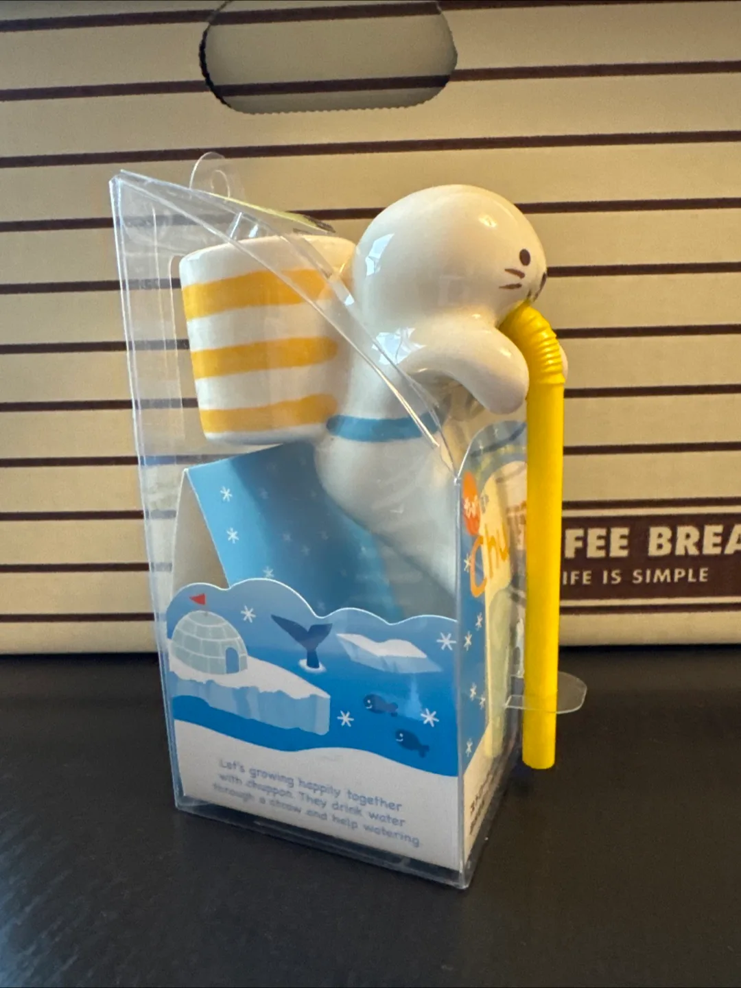 Chuppon Sea Friend Self-Watering Planter with Animal Straw image indicator(2)