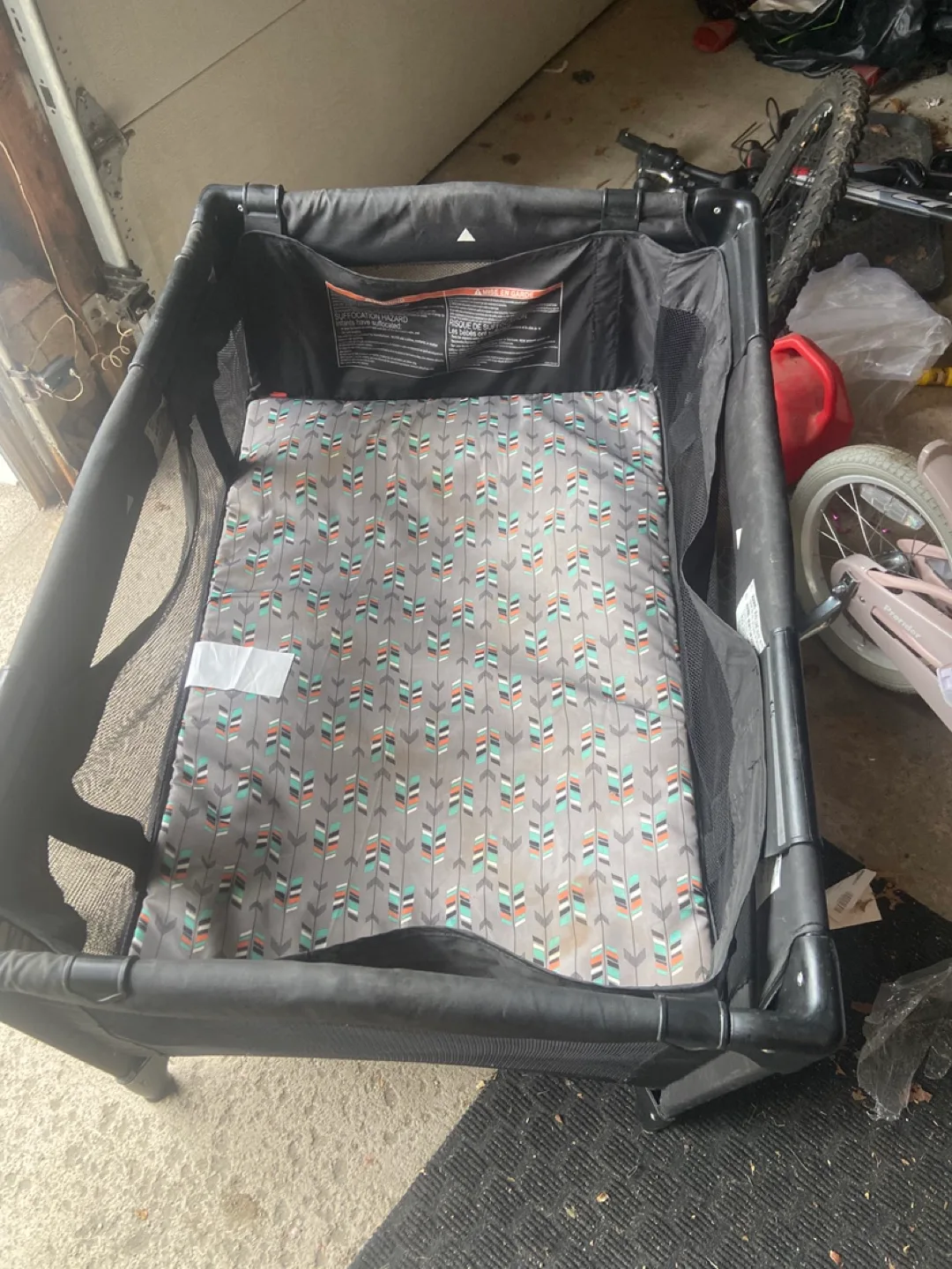 Cosco Portable Playard image indicator(3)