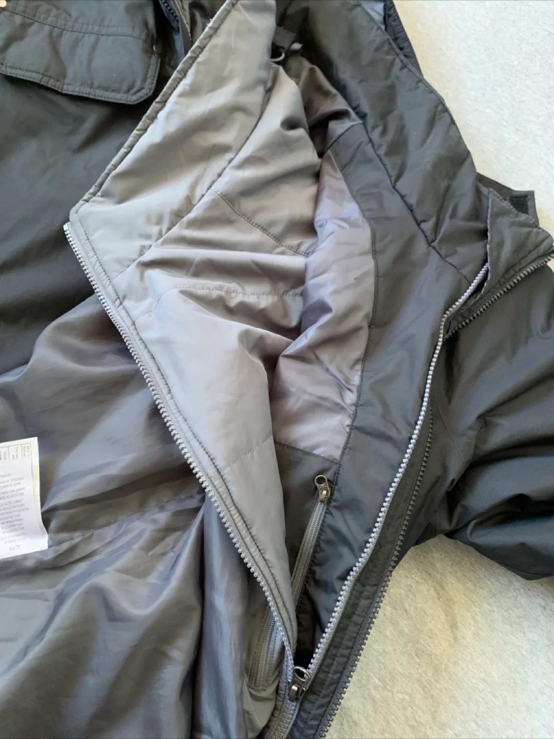 WindRiver Men's XL Black Insulated 2 in 1 Jacket image indicator(5)