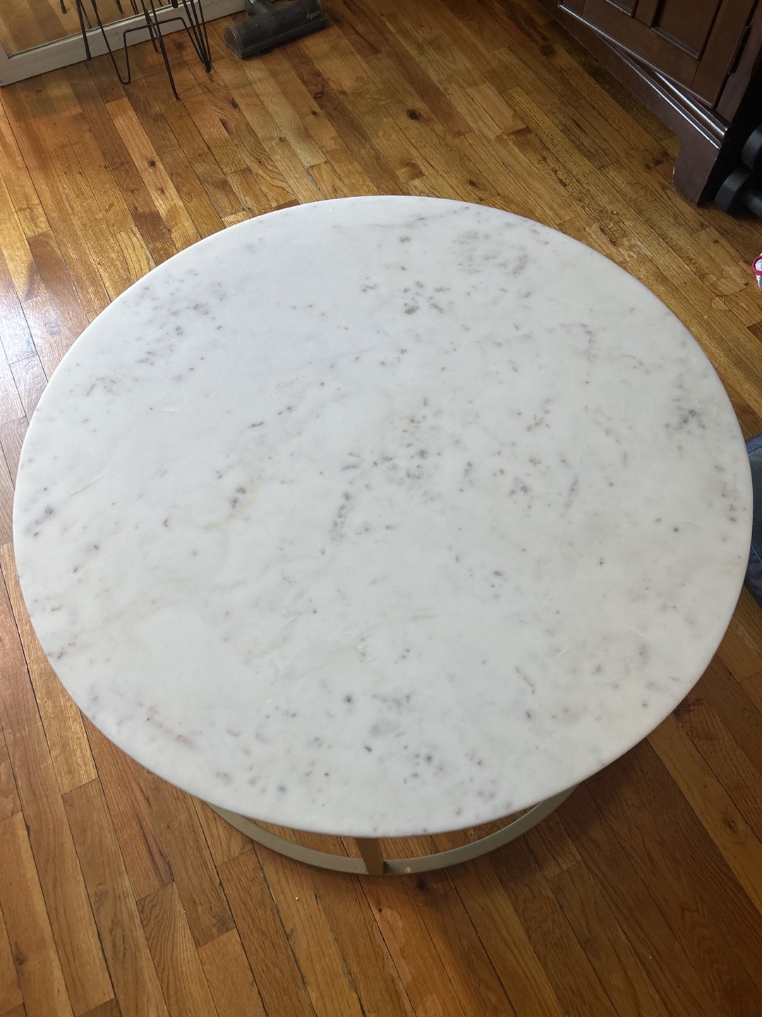 Round Marble Coffee Table Gold Metal Base - photo 3