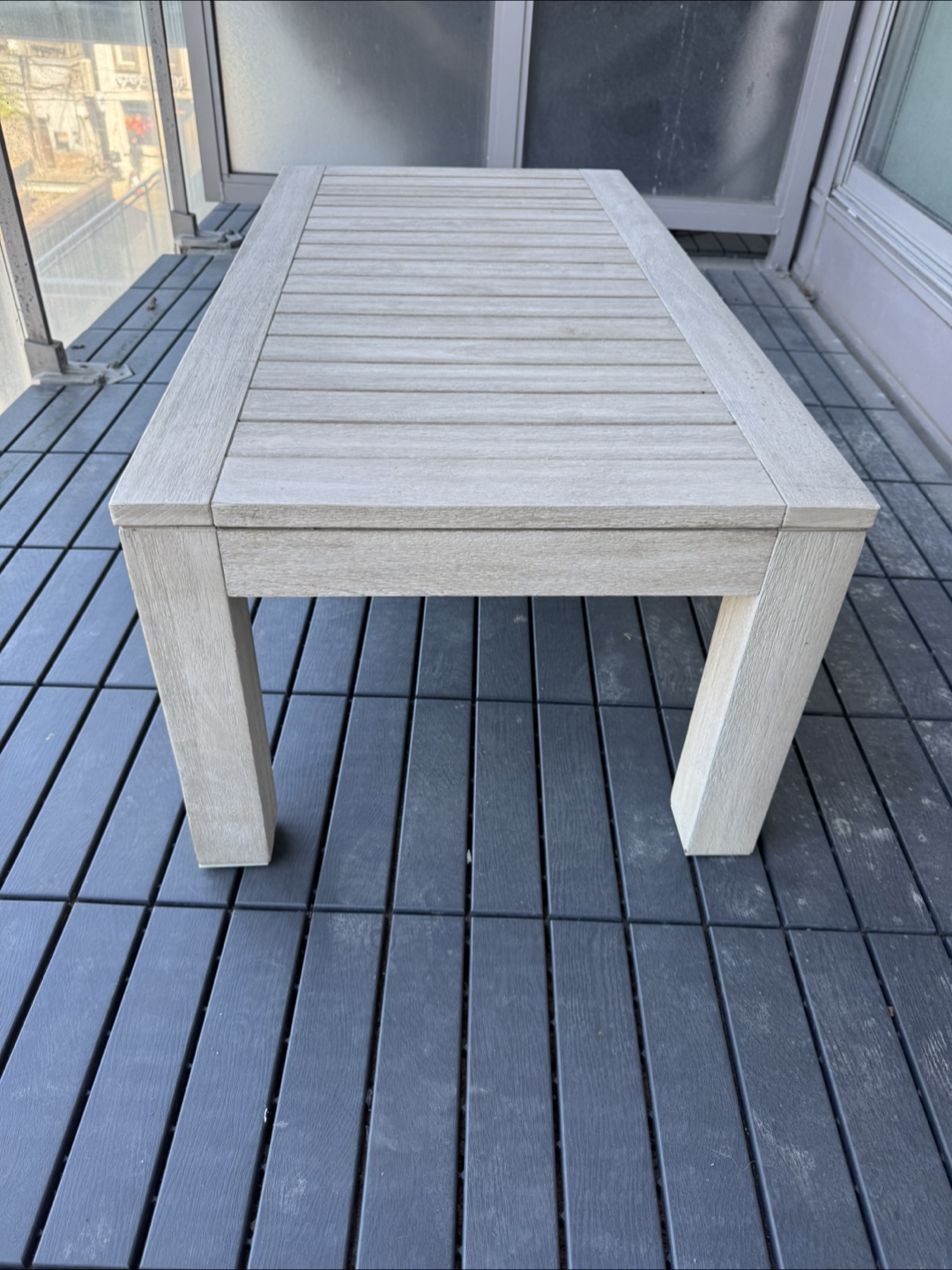 Outdoor Patio Coffee Table – Pottery Barn – $200 (Retail $749!)