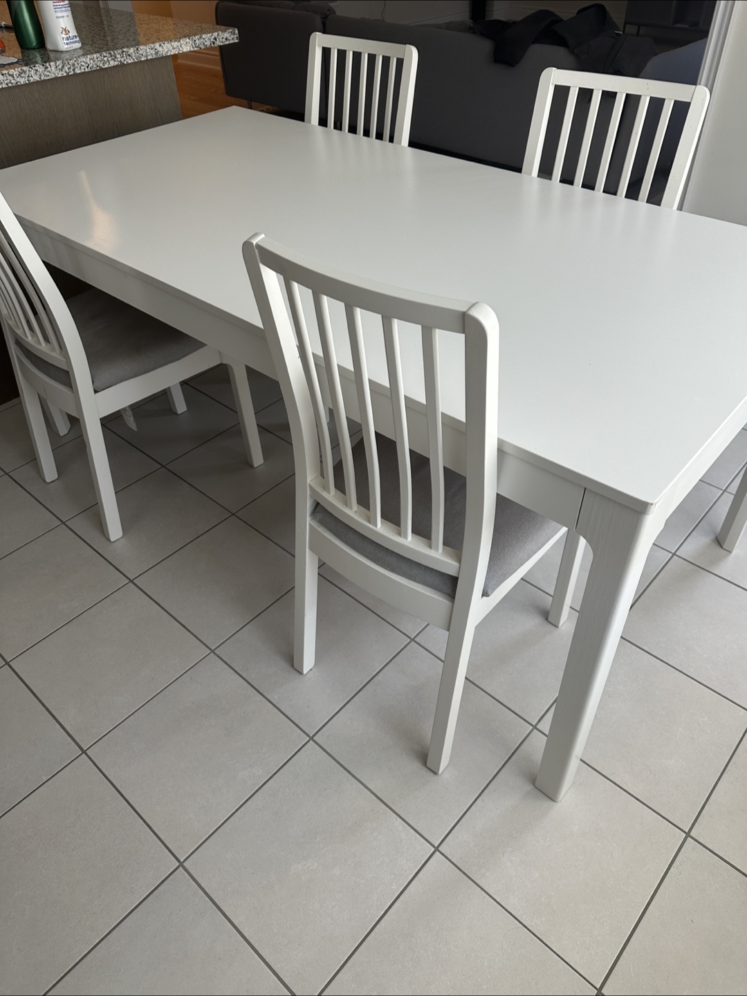 White Dining Table and Four Chairs Set - photo 3