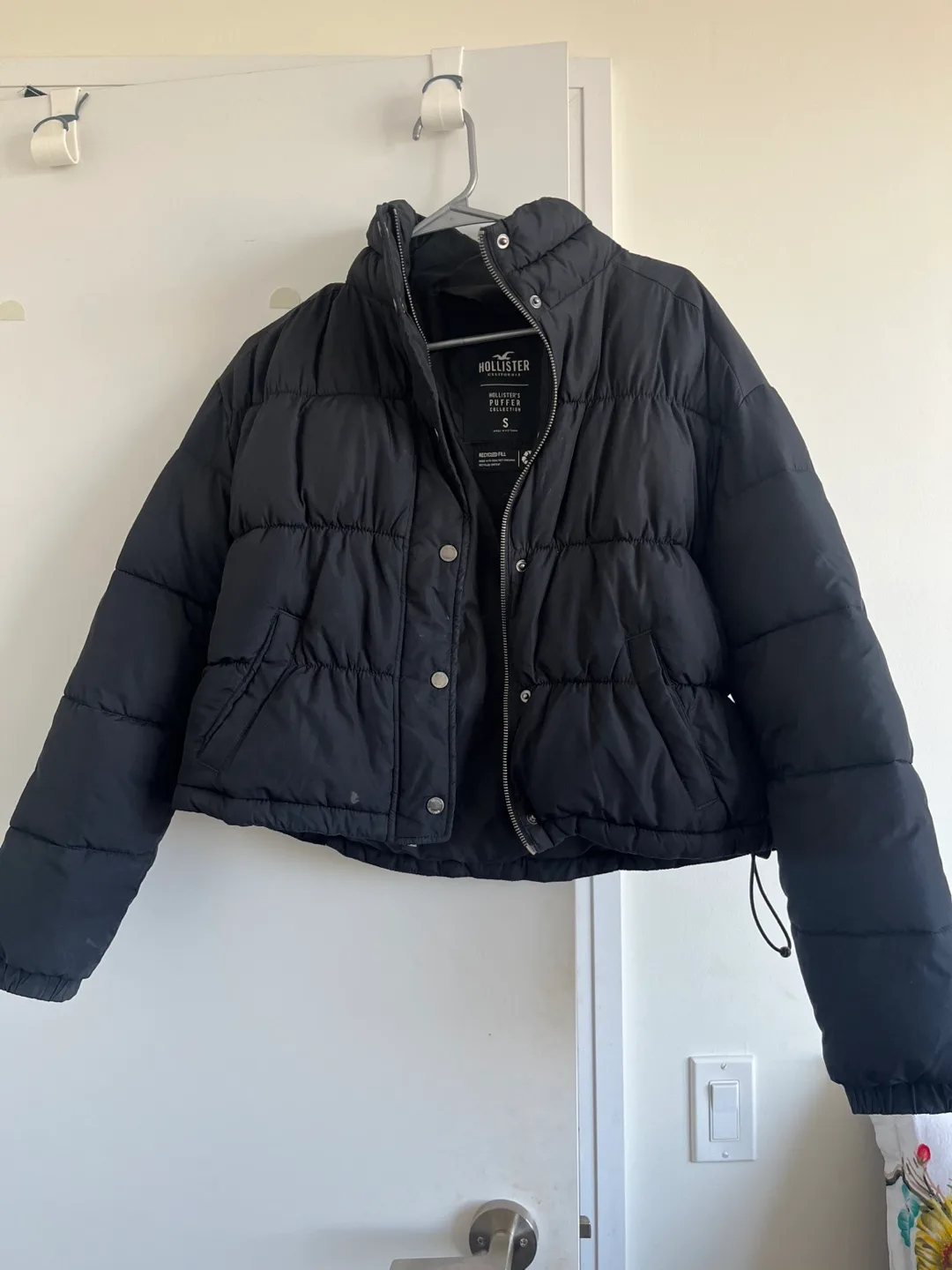 Hollister Black Puffer Jacket Size Small thumbnail