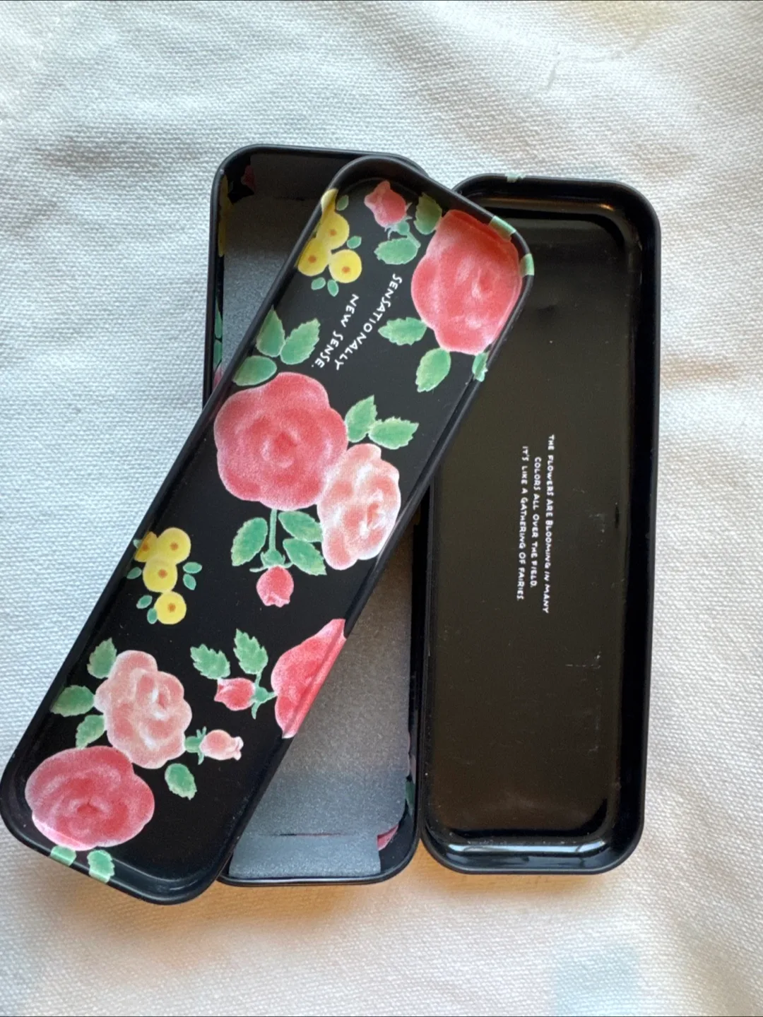 90’s Tin pencil Case image indicator(3)