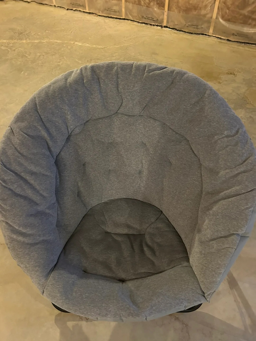 Round Folding Chair thumbnail