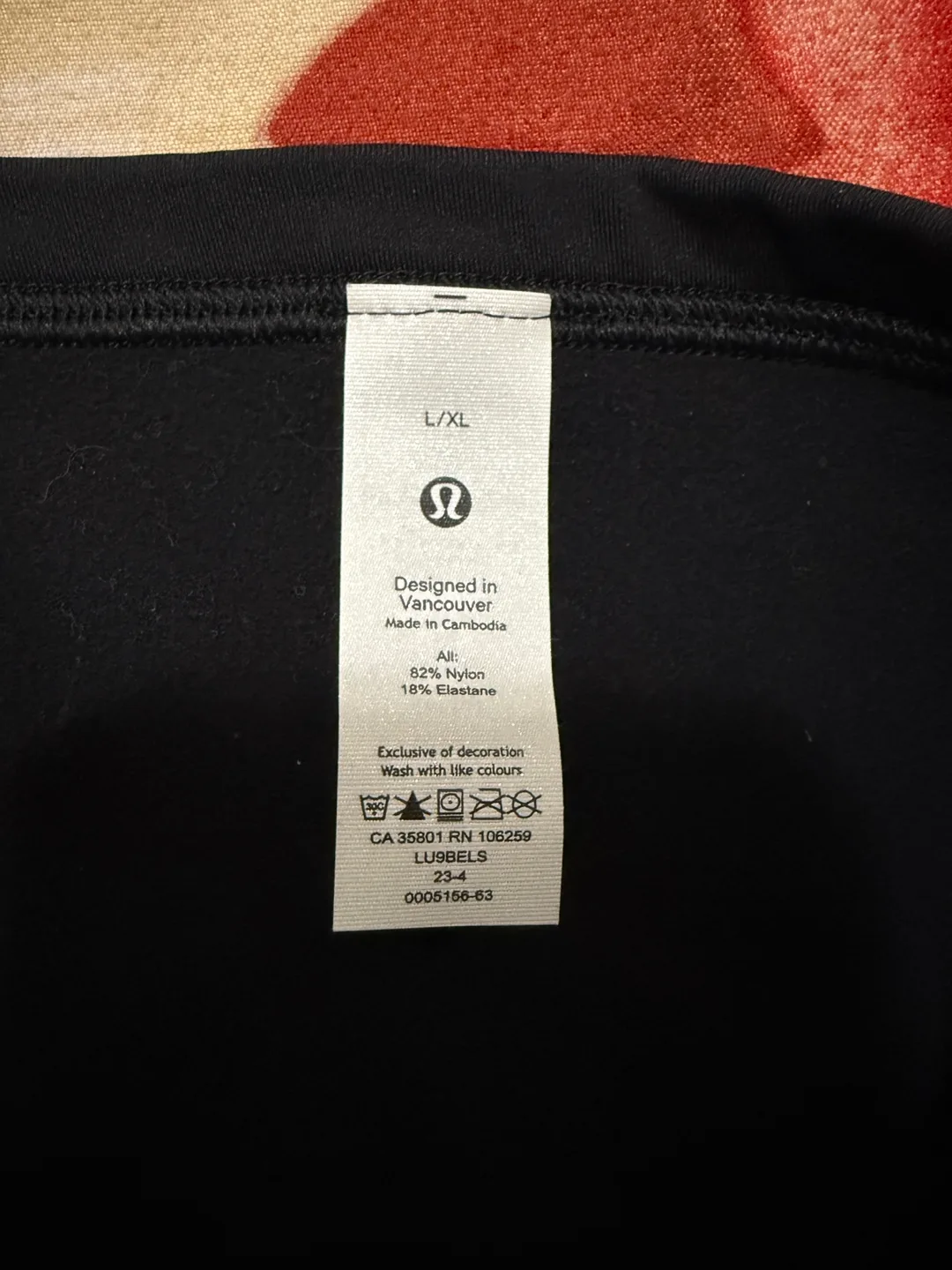 Lululemon Black Running Beanie - Size L/XL image indicator(3)