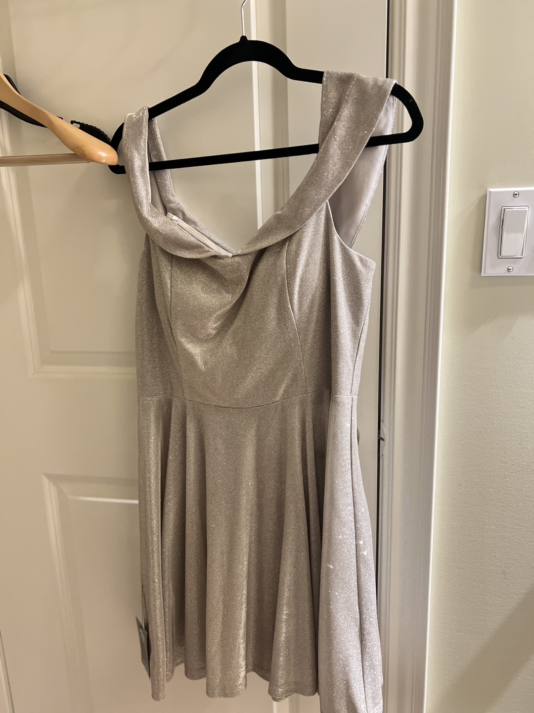 Le Chateau Champagne Glitter Mini Dress Size L/G