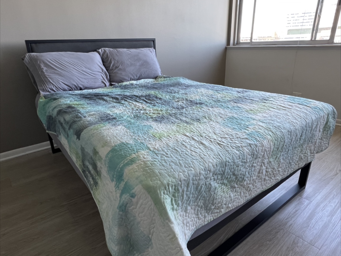 (Moving Sale!) Full Size Bed + Mattress Set (Great Condition) - photo 2