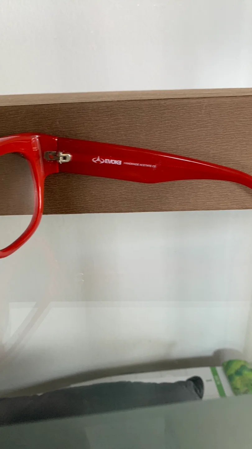 Red Evoke Plays Louder 01 Glasses image indicator(4)