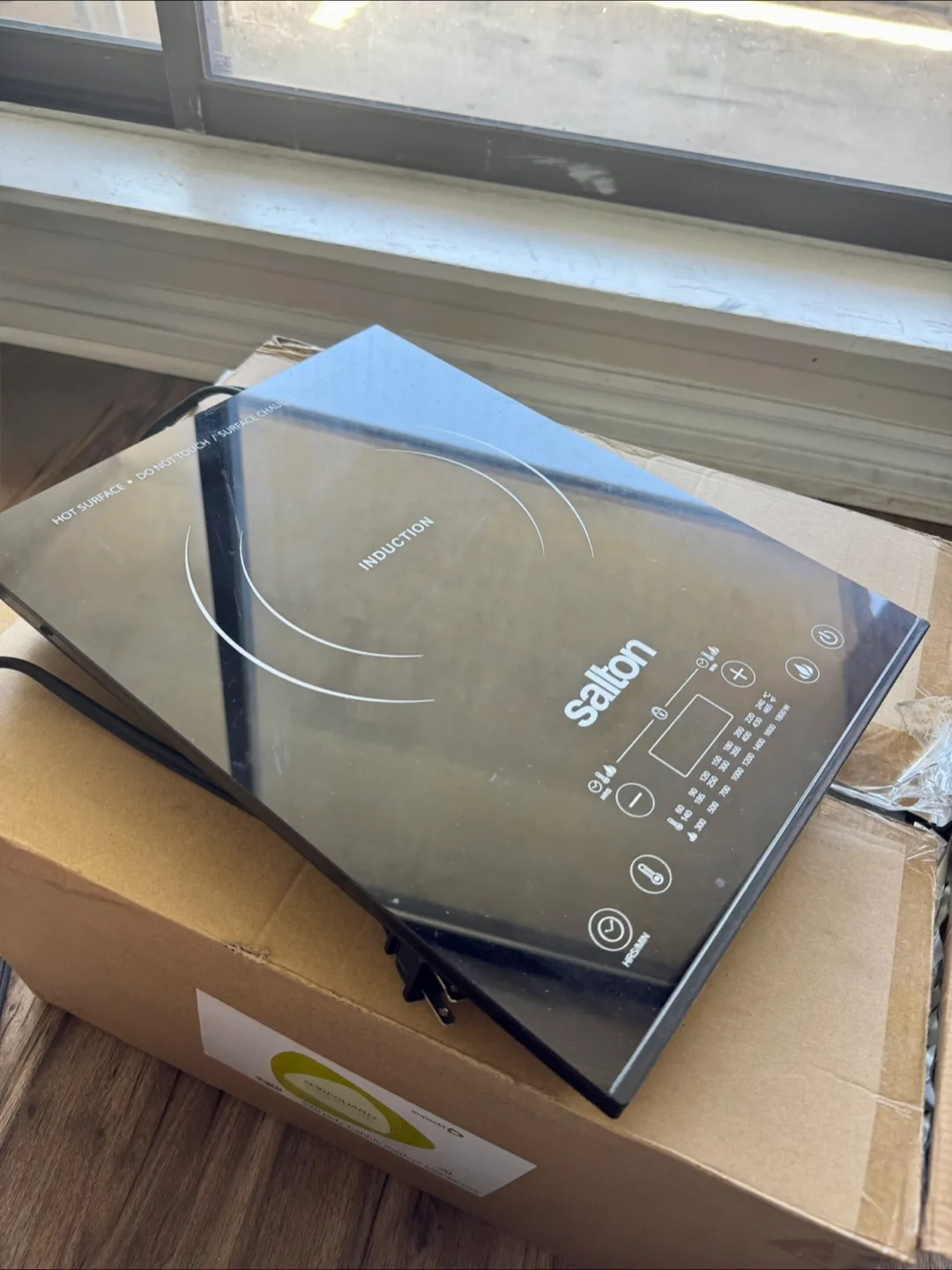 Salton Single Induction Cooktop thumbnail