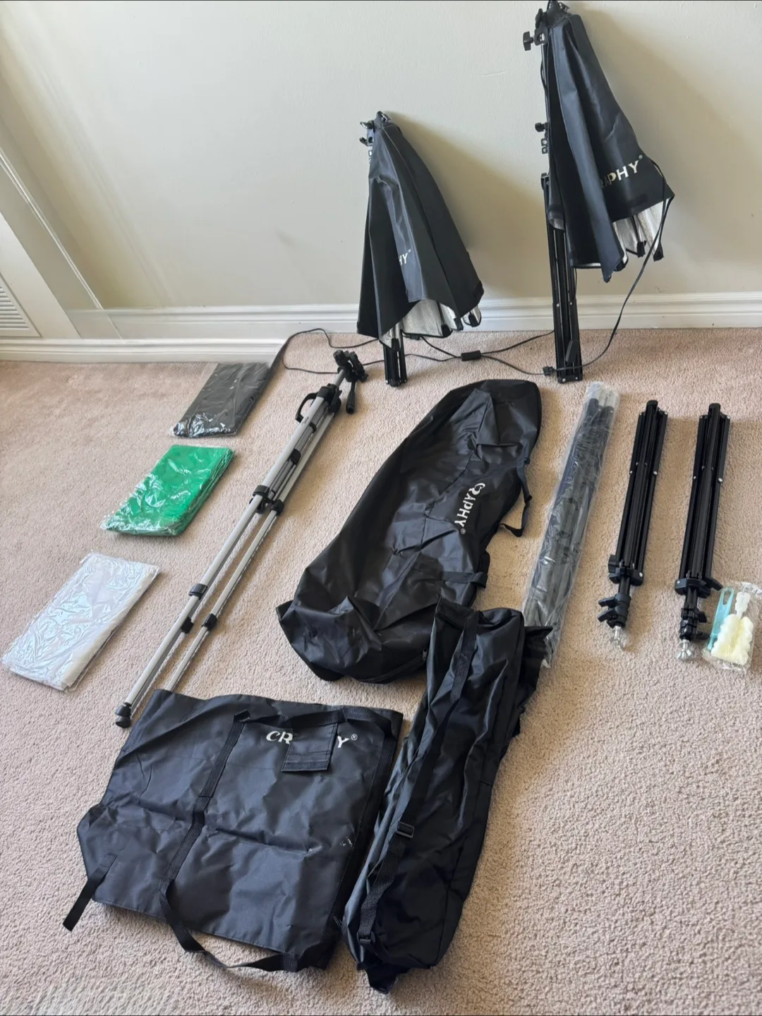 Photography Lighting Kit with Backdrops thumbnail