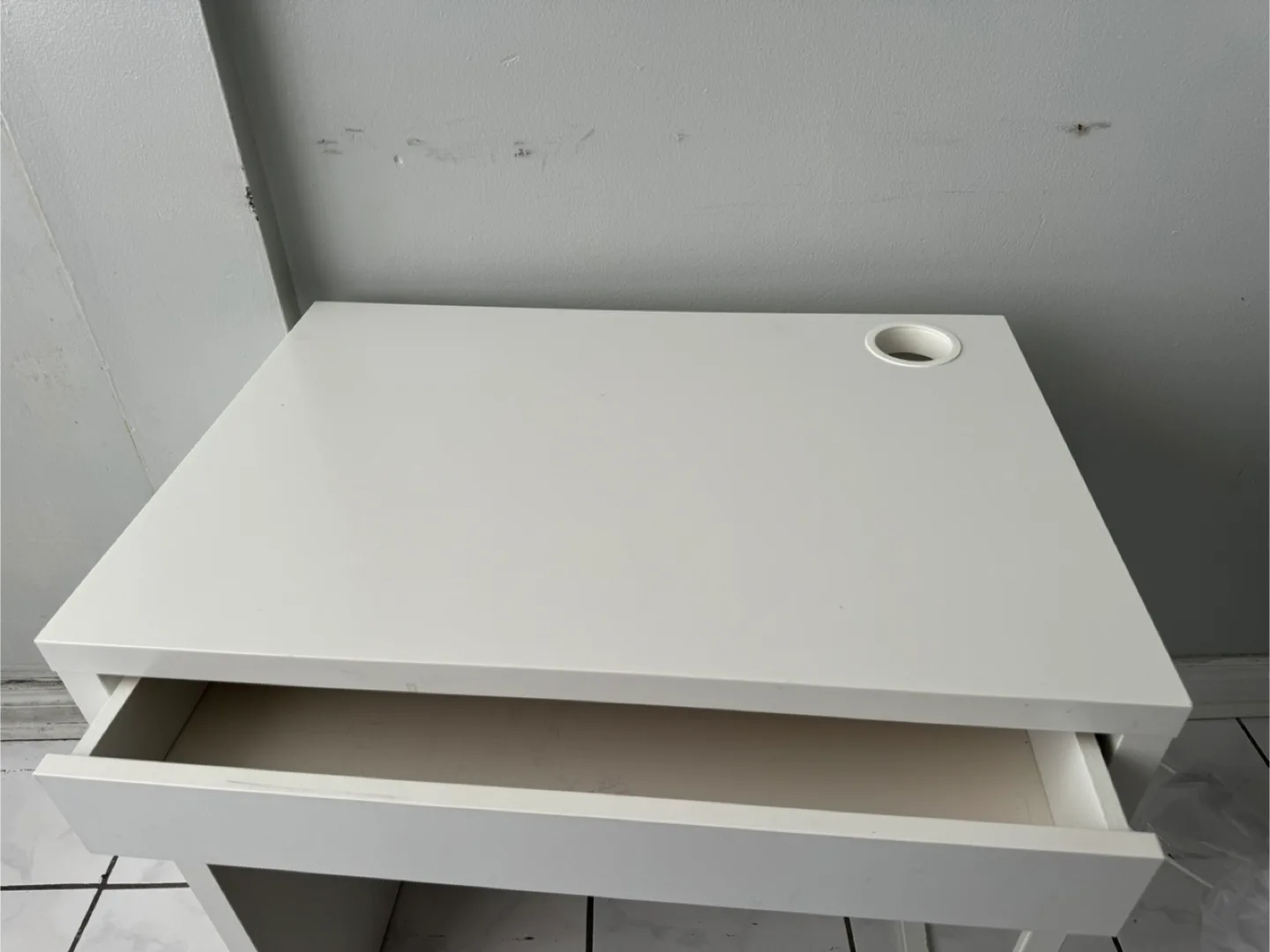 White ikea Desk with Drawer thumbnail