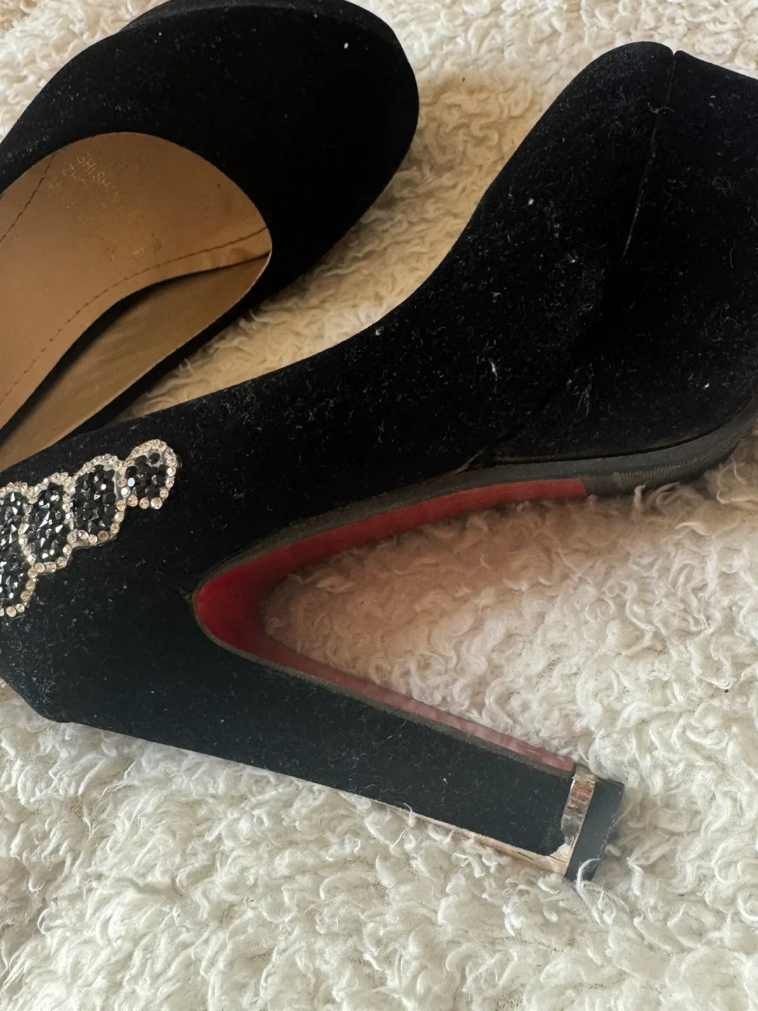 Black Velvet Rhinestone Heels Size 36 image indicator(4)