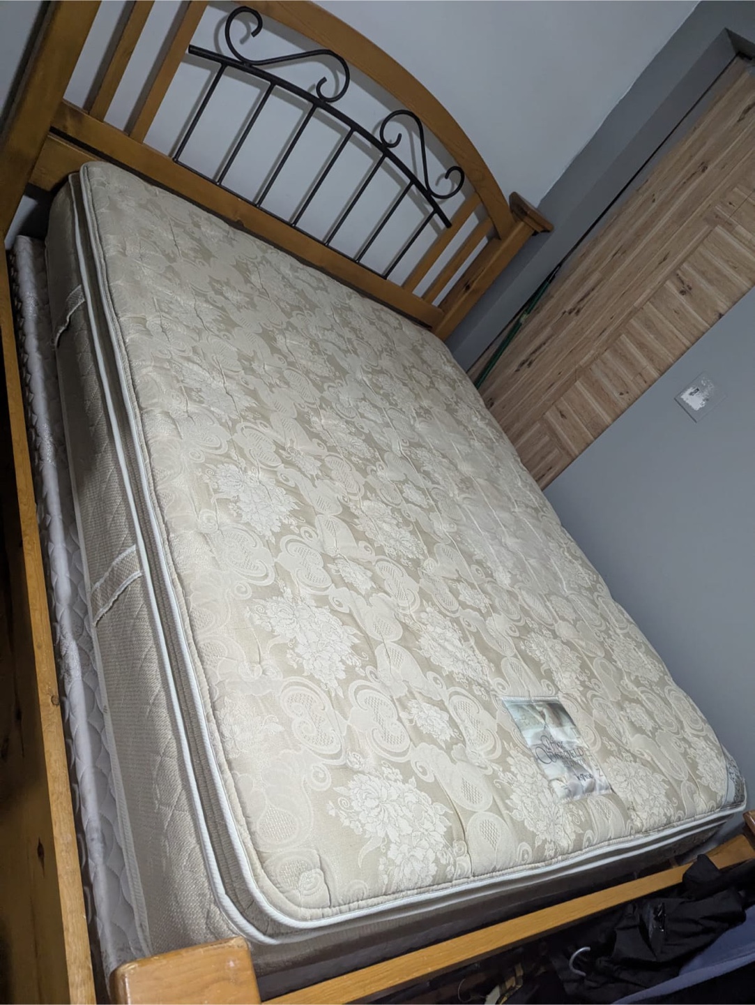 Queen Bed with Mattress Set - photo 3