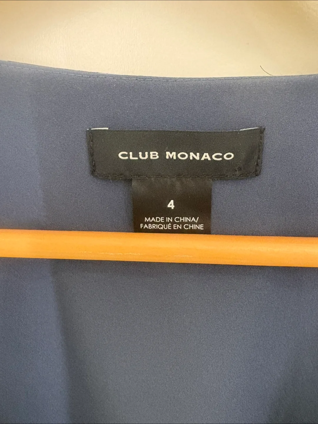 Club Monaco Silk V-Neck Puff Sleeve Dress Size 4 image indicator(3)