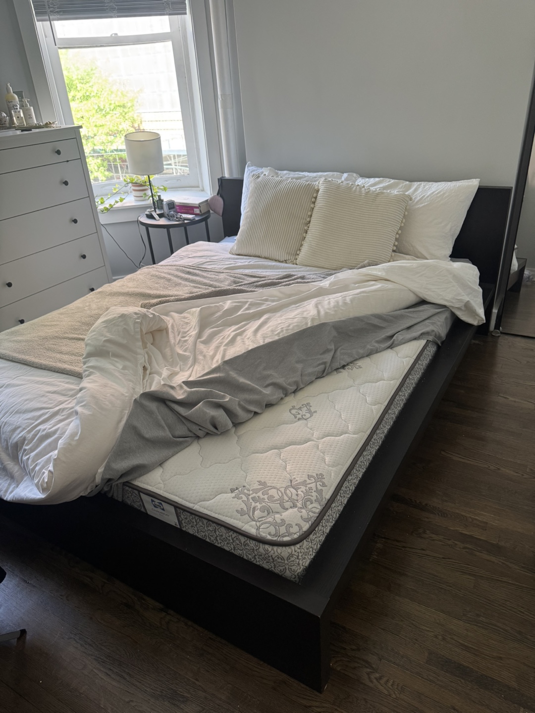 Queen mattress