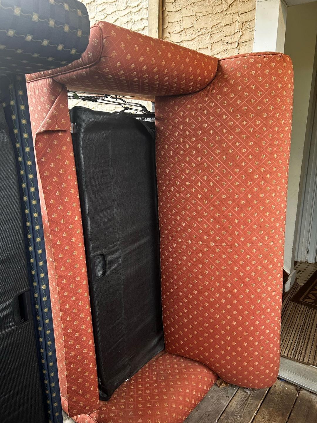 Pull-out couch