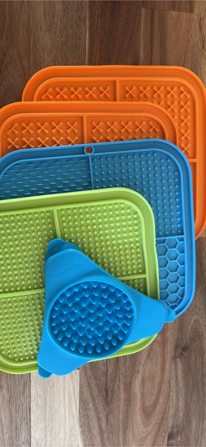 Modnbo Silicone Pet Feeding Mats & Slow Feeder