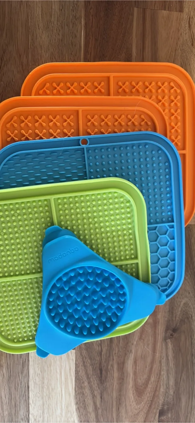 Modnbo Silicone Pet Feeding Mats & Slow Feeder thumbnail