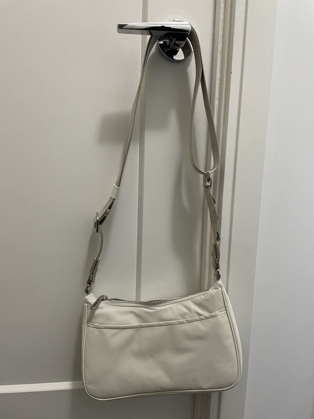 Lululemon Crossbody Bag - photo 2