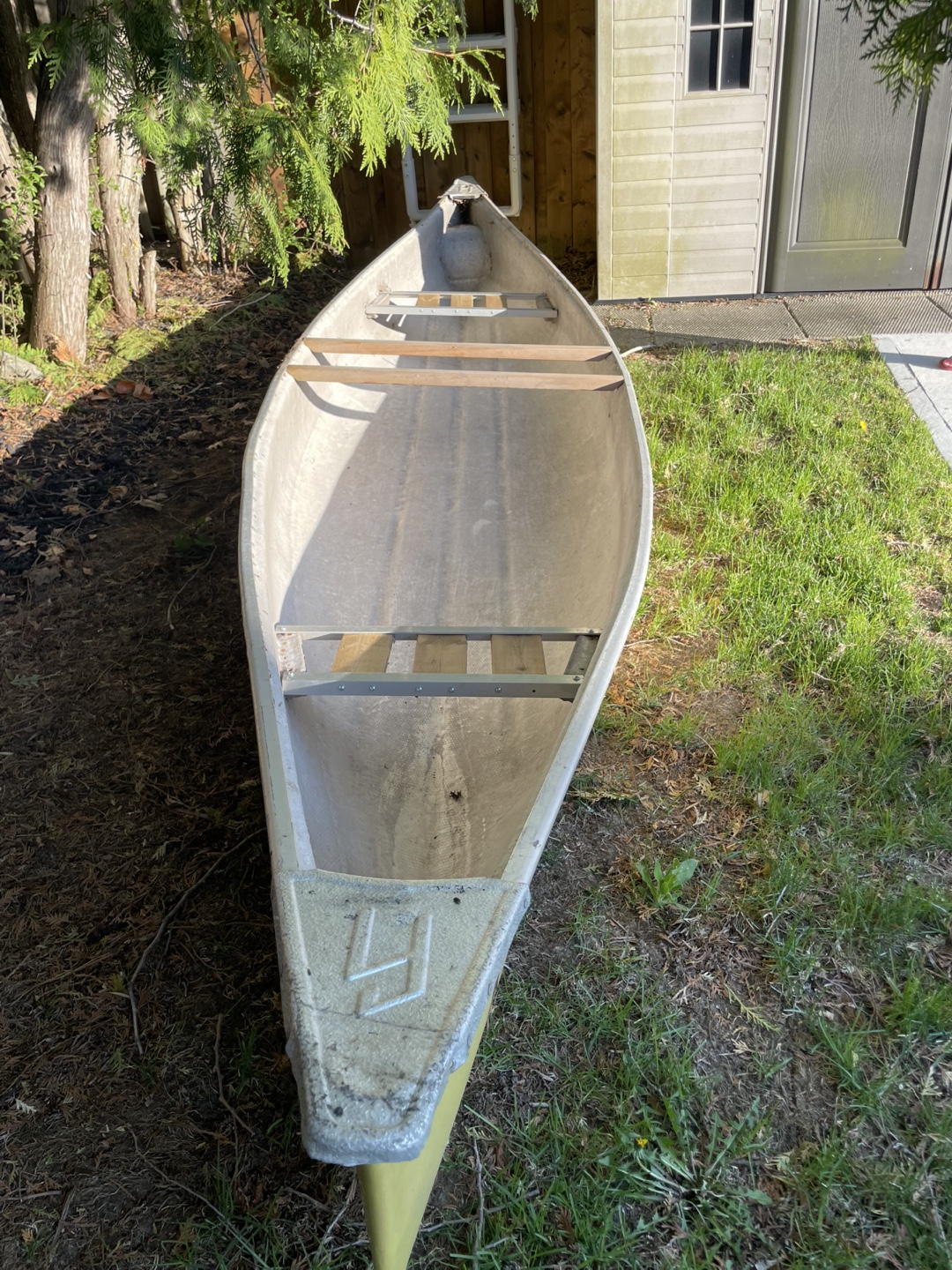 Hunter canoe 16’ with paddles - photo 4