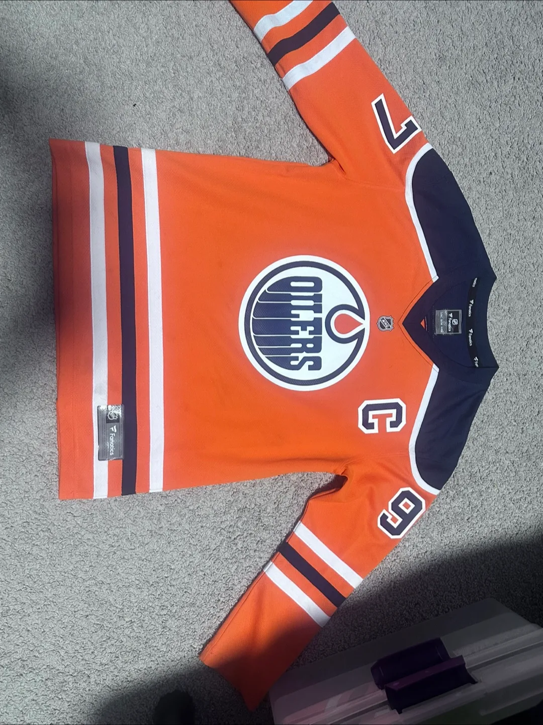 Connor McDavid Oilers Jersey thumbnail