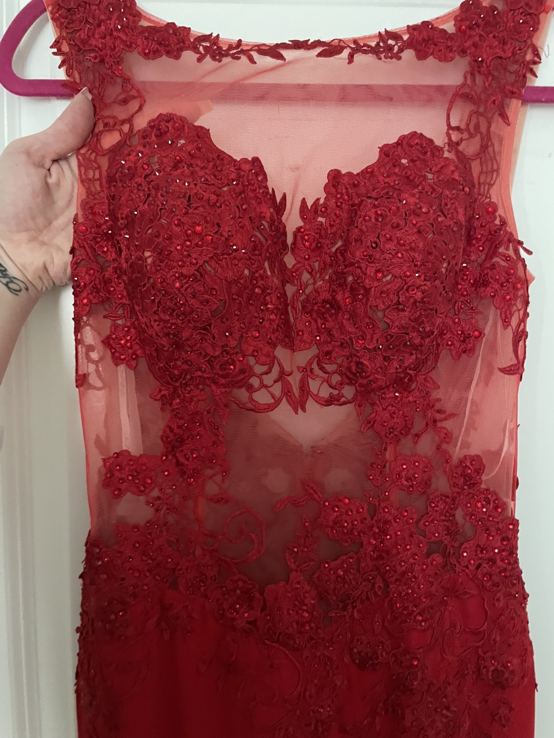 Stunning Red Lace Prom Gown - photo 3