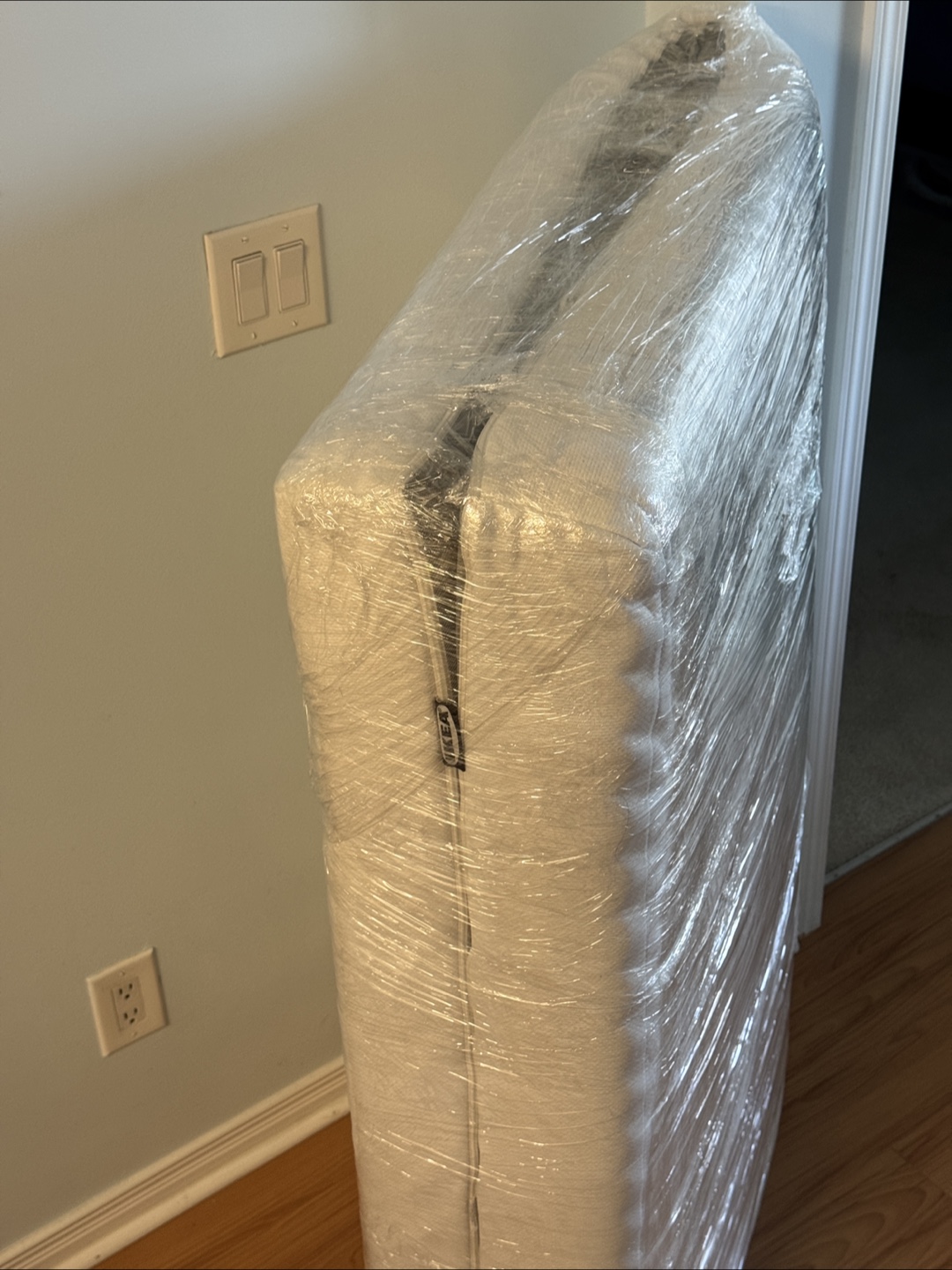 4 Months Clean & Wrapped IKEA ÅSVANG Full Mattress - photo 3