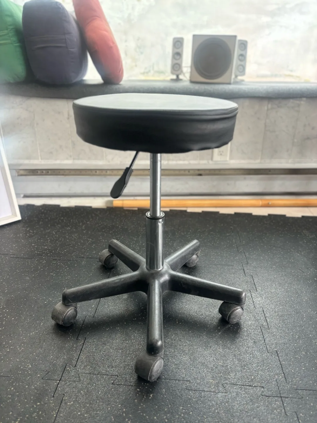 Adjustable Rolling Stool image indicator(2)