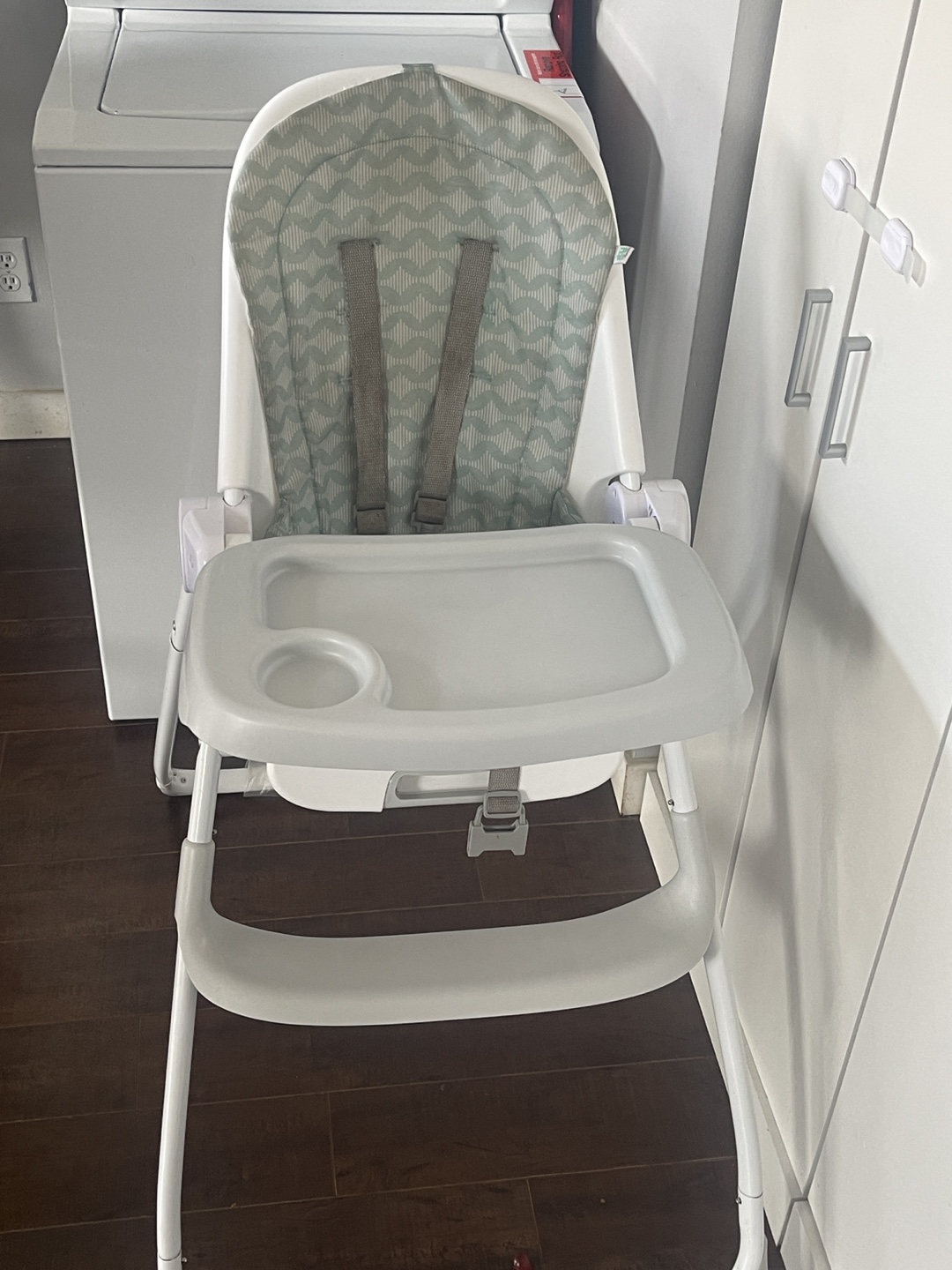 Baby High Chair with Tray - photo 2
