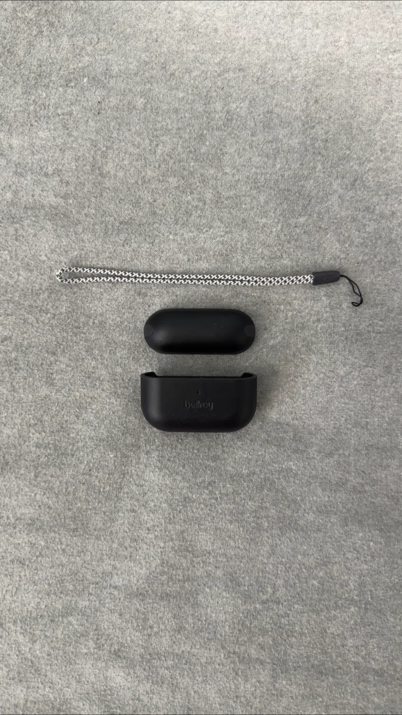 Leather Bellroy Pod Jacket Pro Airpods Pro Case thumbnail