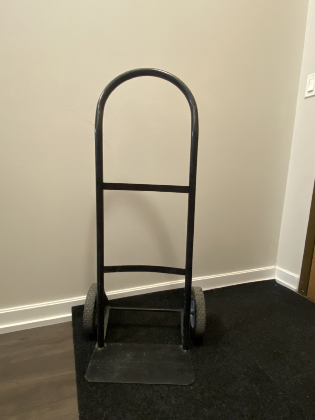 Heavy-duty hand truck