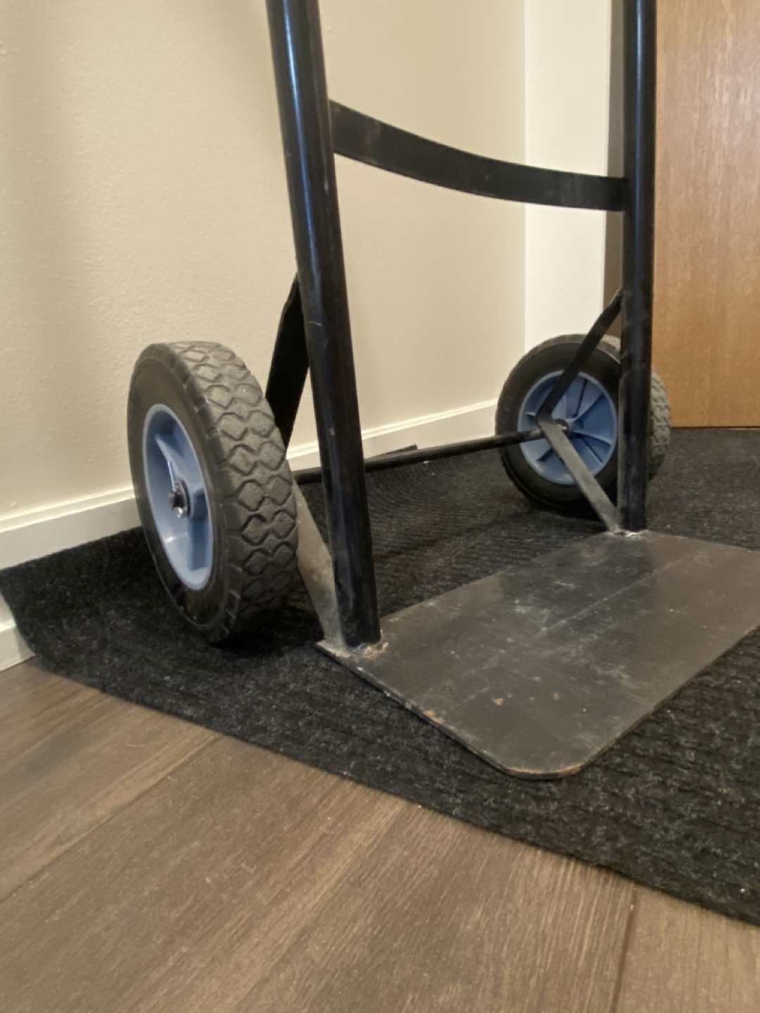 Heavy-duty hand truck - photo 2