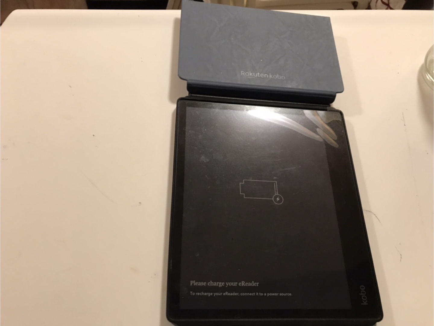 Kobo eReader Elipsa with Case a Stylus