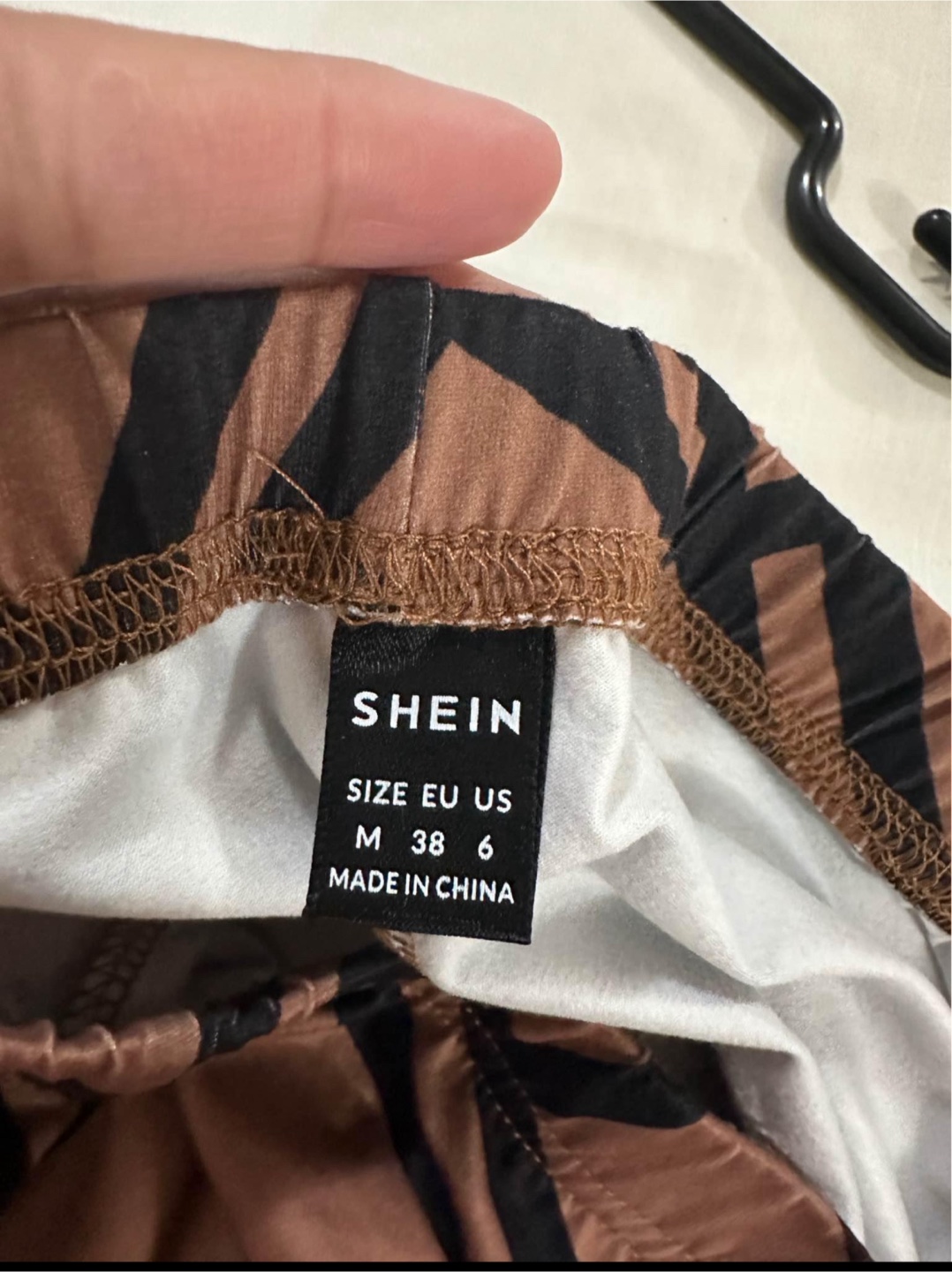 SHEIN Maxi Skirt Size M Geometric Print - photo 3