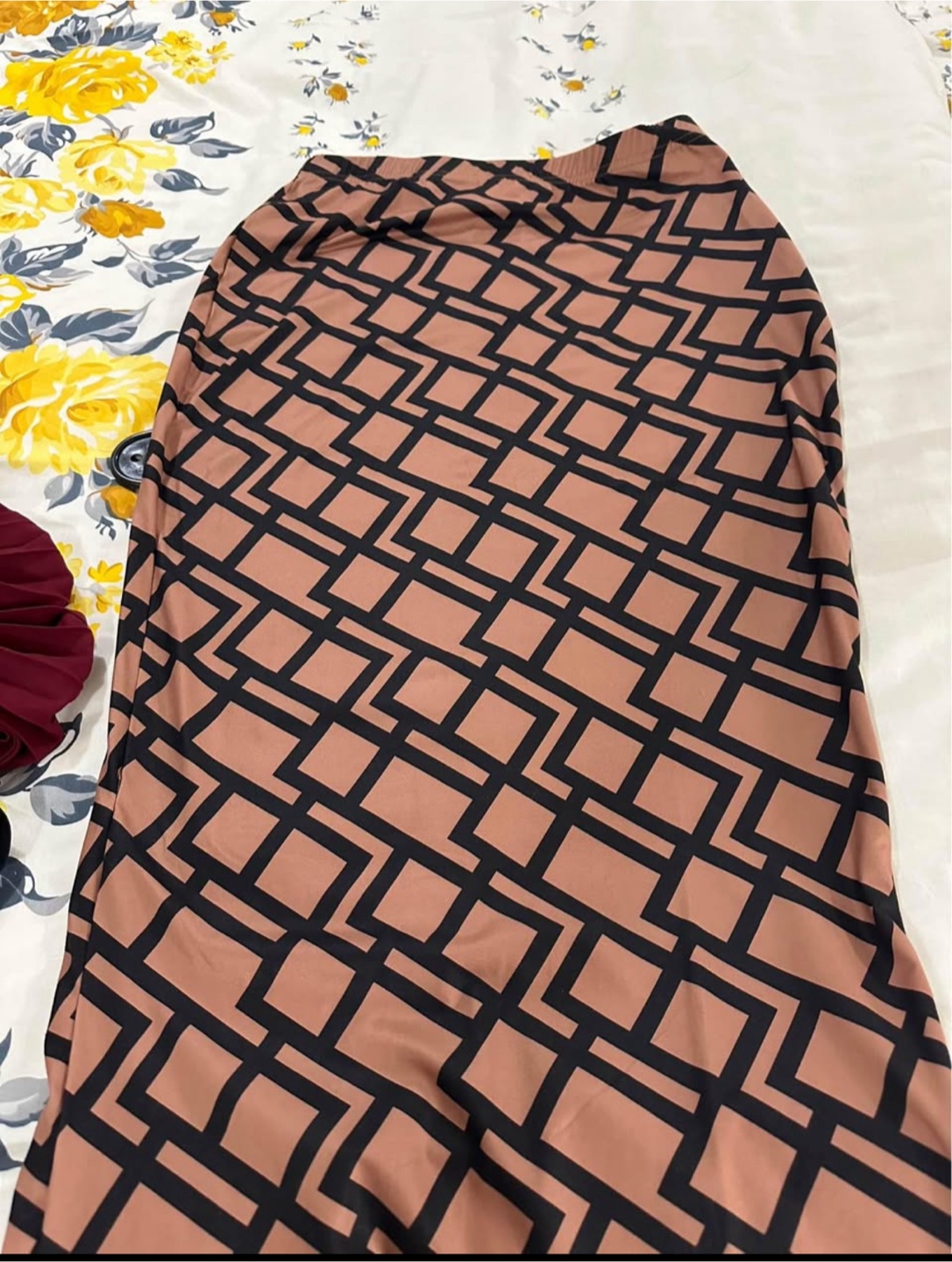 SHEIN Maxi Skirt Size M Geometric Print