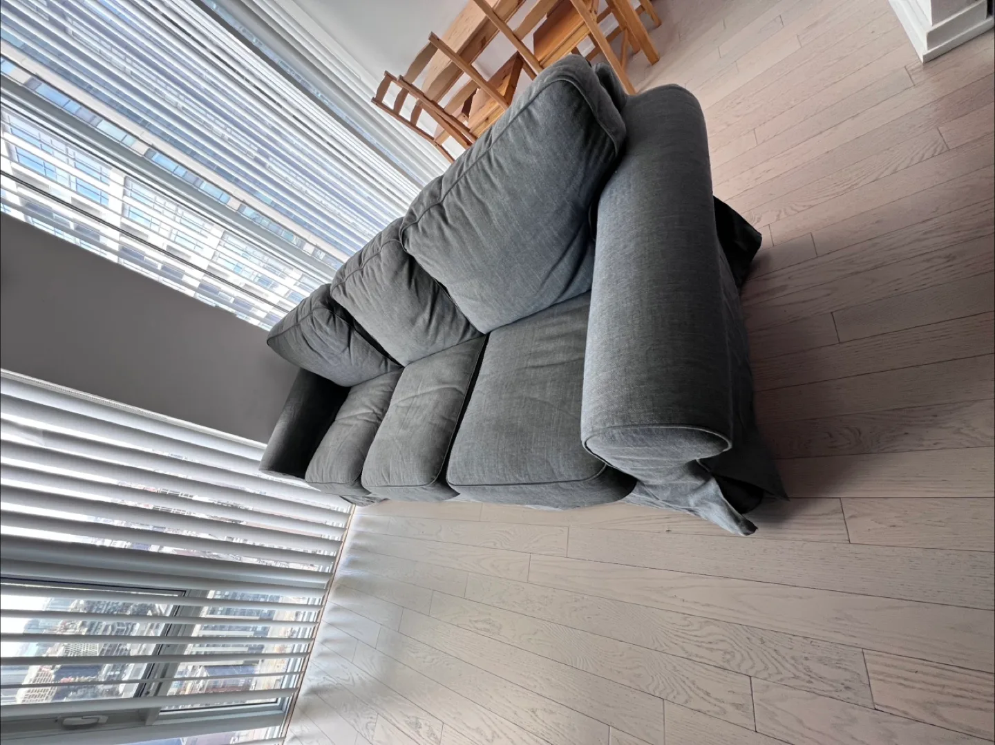 IKEA three-seater sofa - grey image indicator(4)