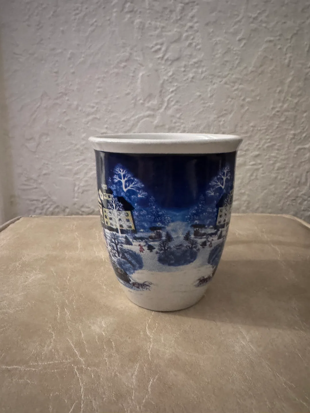 Winter Village Ceramic Mug image indicator(2)