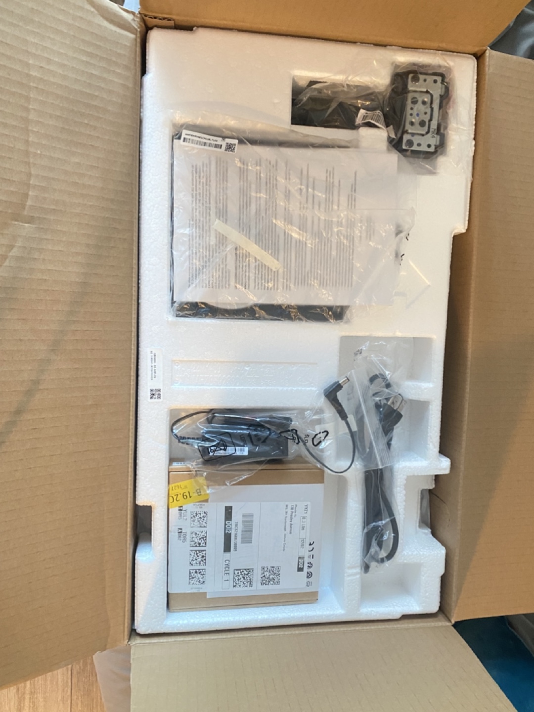 LG 22BK400 22-inch Monitor - photo 2