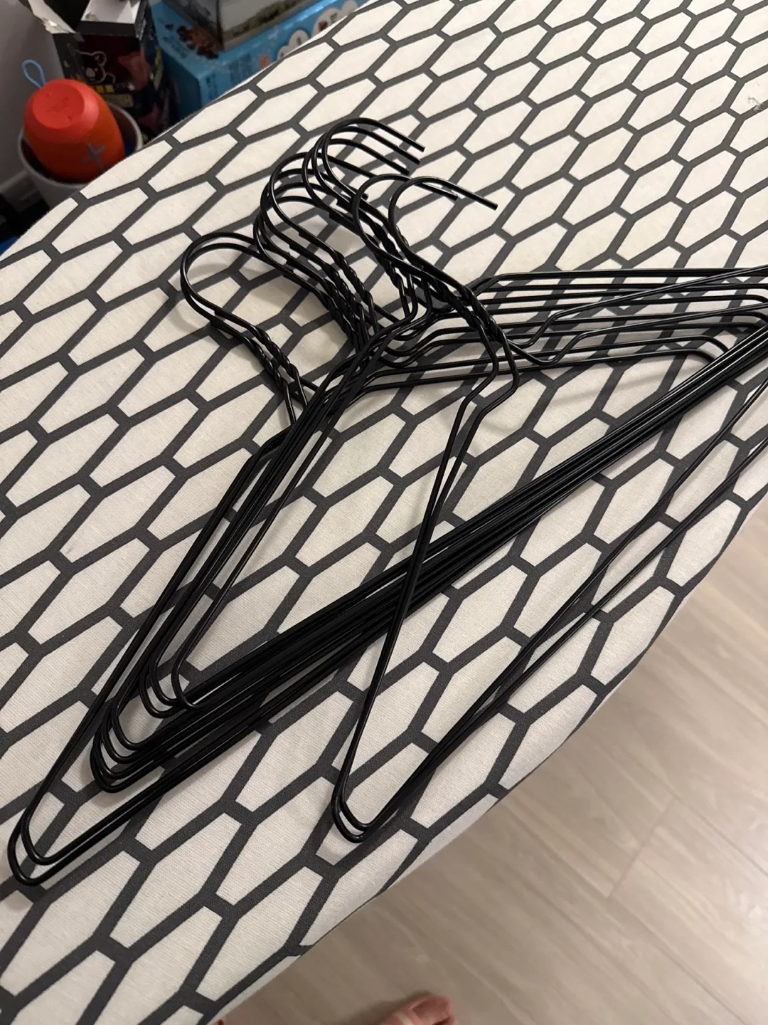 Bulk Black Wire Clothes Hangers thumbnail