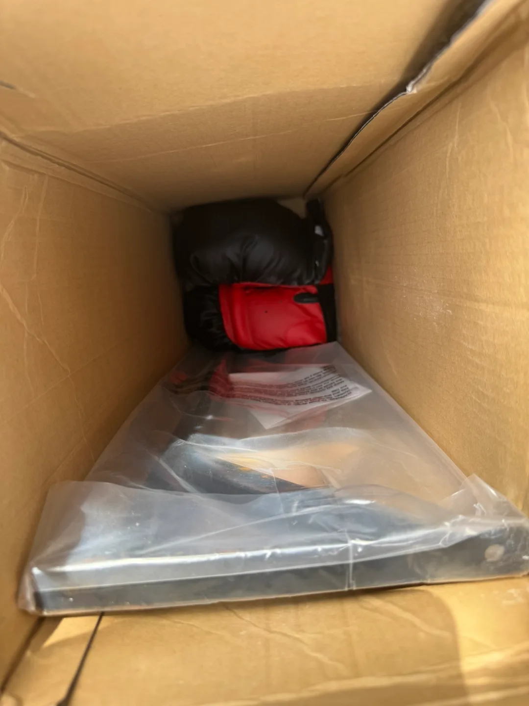 Franklin: Heavy Bag and Glove Set image indicator(4)