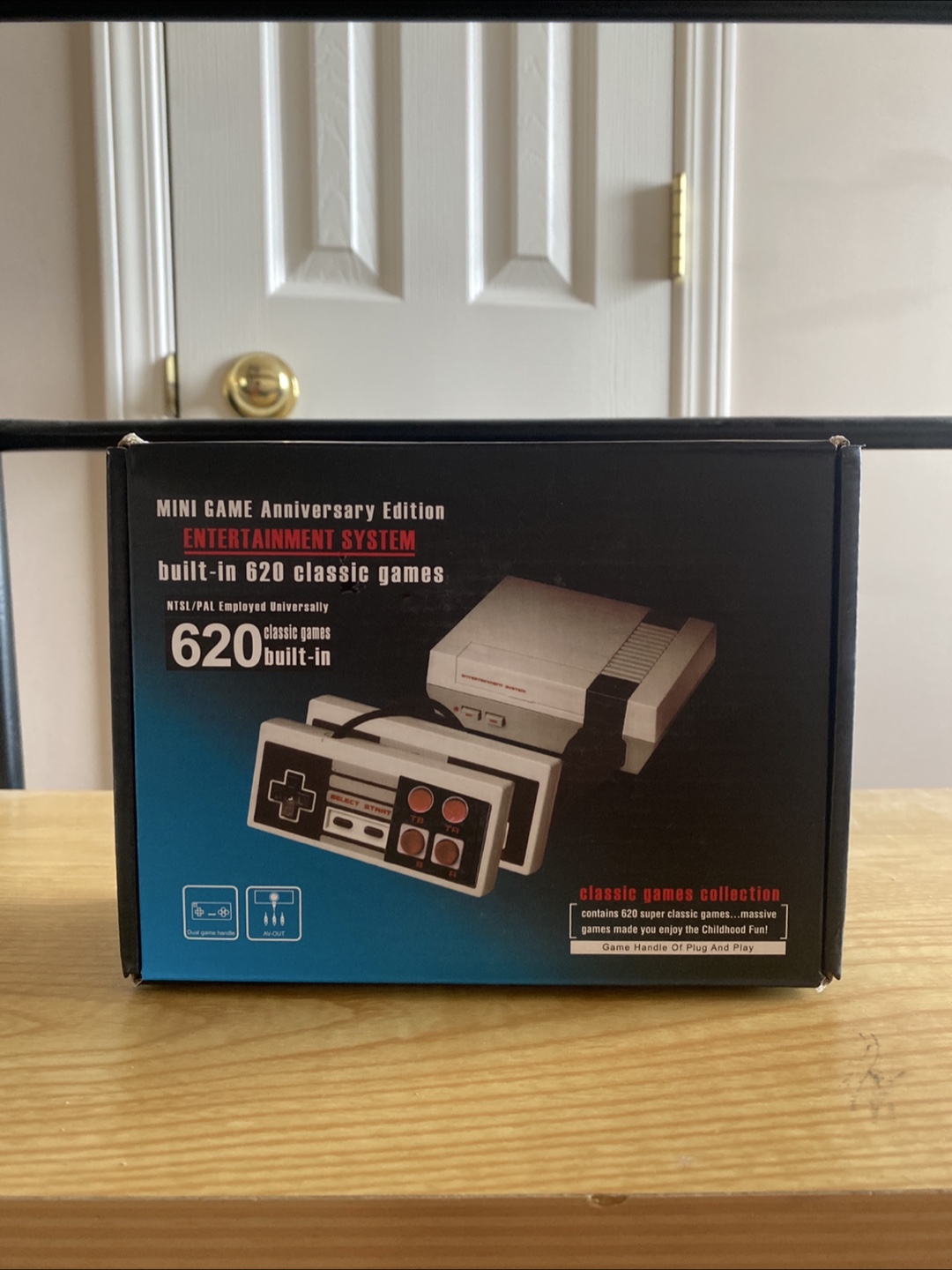 Mini Retro Game Console - 620 Built-in Classic Games