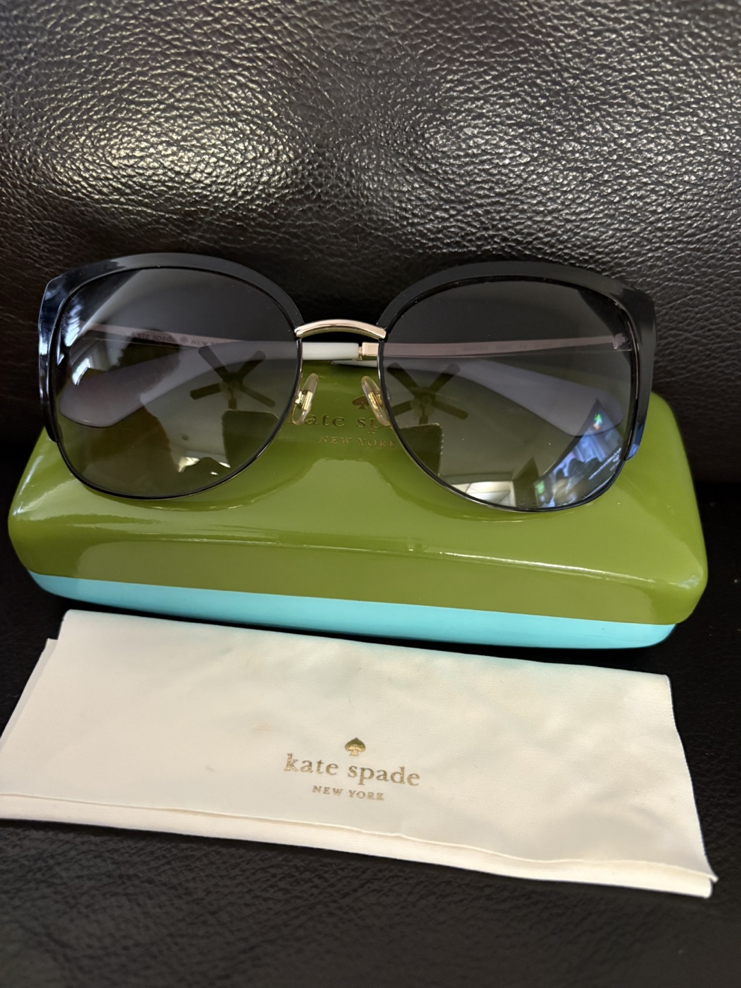Kate Spade New York Sunglasses with Case