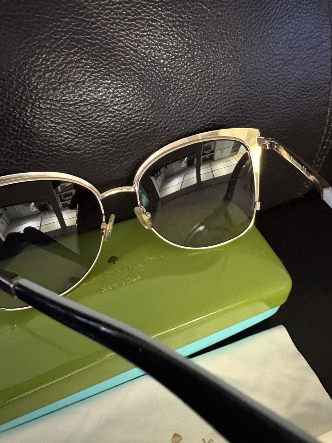 Kate Spade New York Sunglasses with Case - photo 2