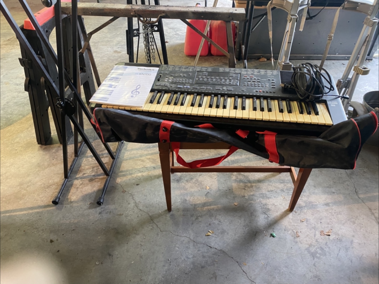 Technics SK-NX700 Keyboard with Stand and Bag