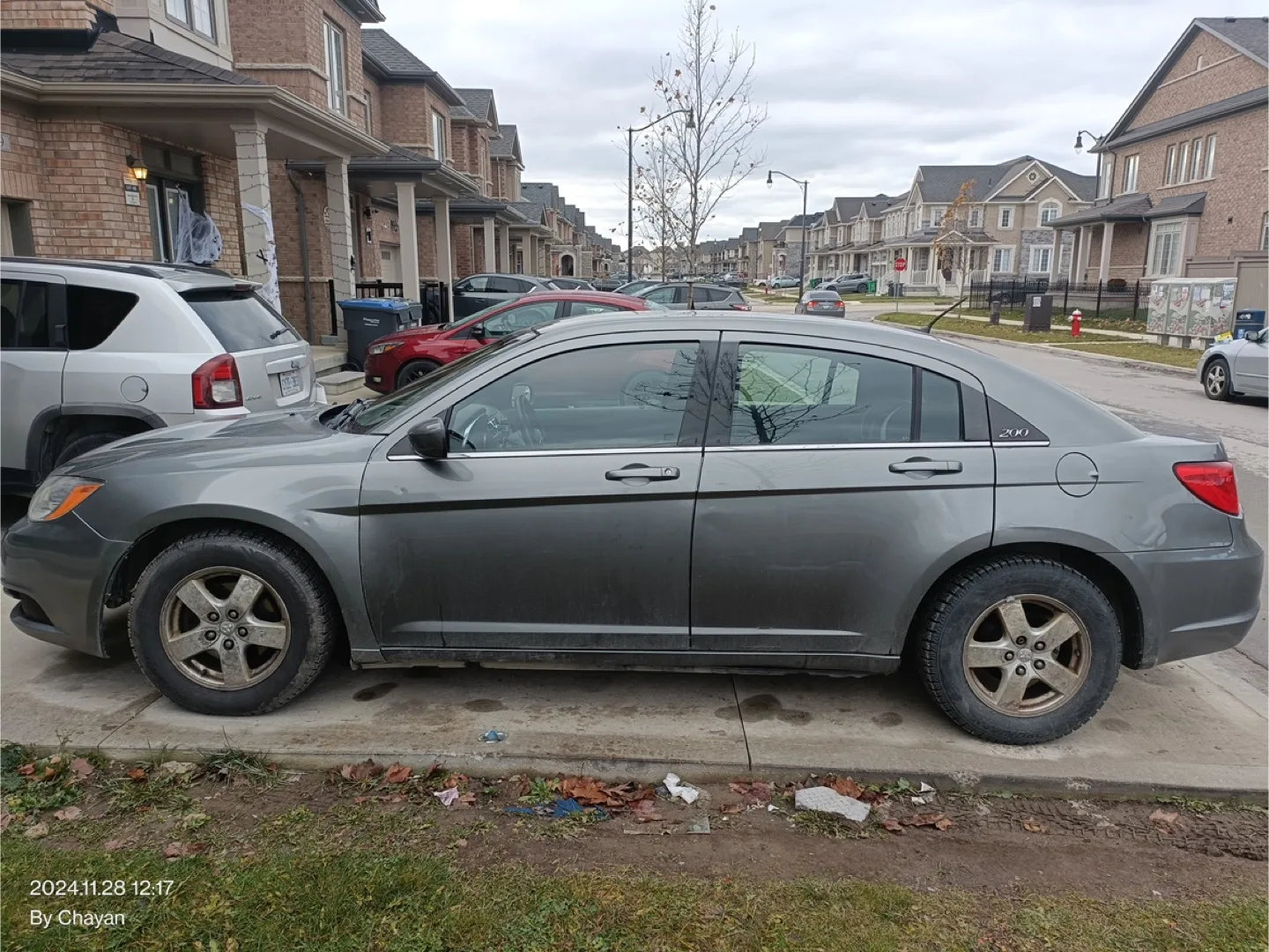 2012 Chrysler 200 Sedan image indicator(5)