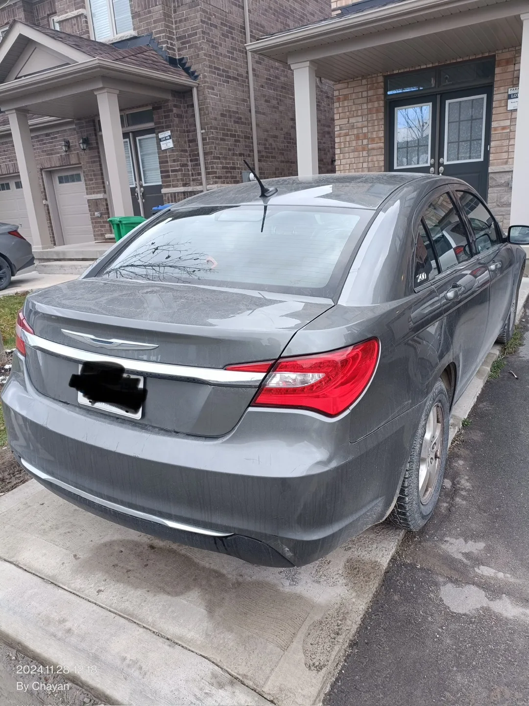 2012 Chrysler 200 Sedan image indicator(6)