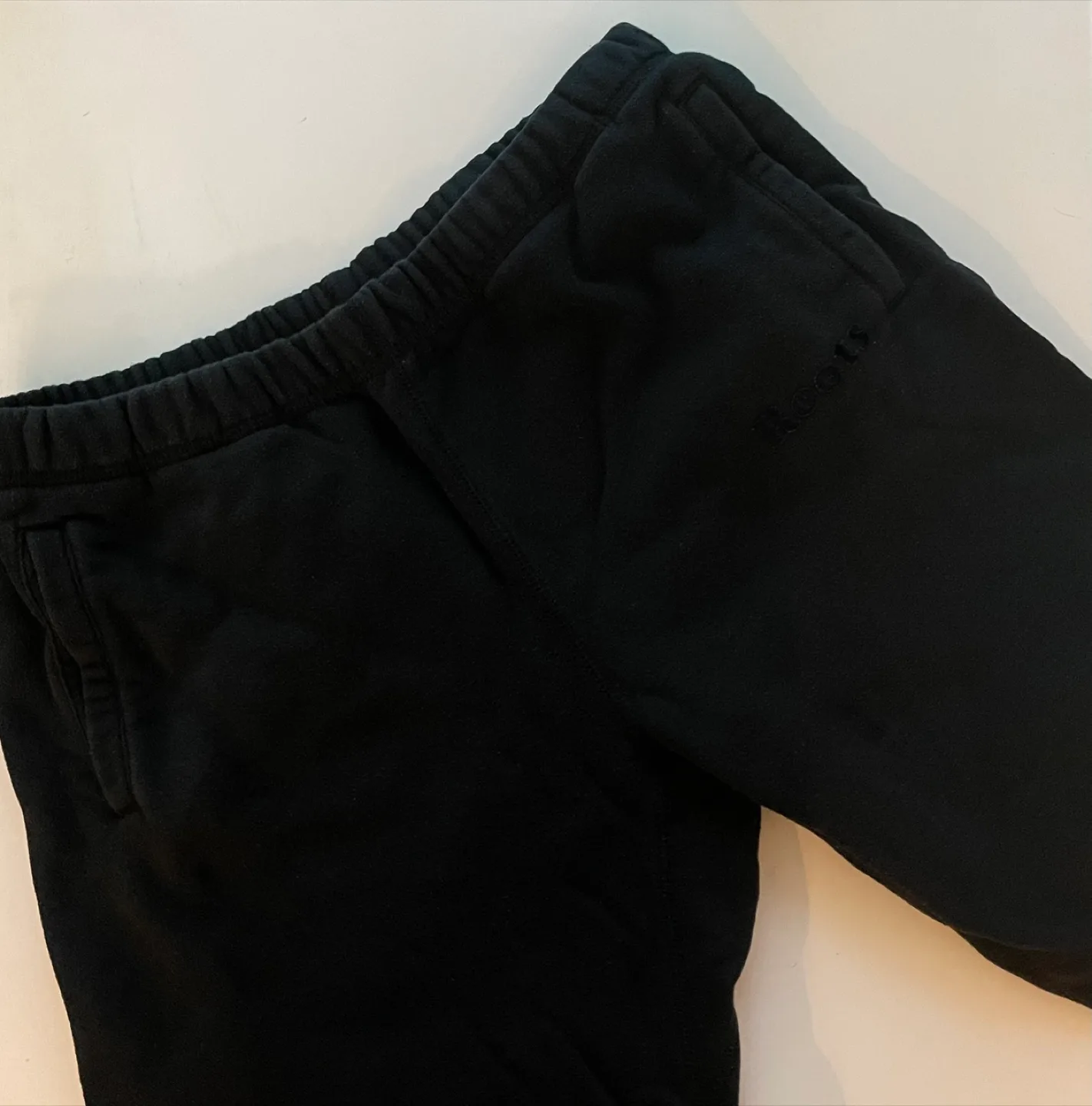 ❤️Brand New❤️ Roots Black Joggers - Size Large thumbnail